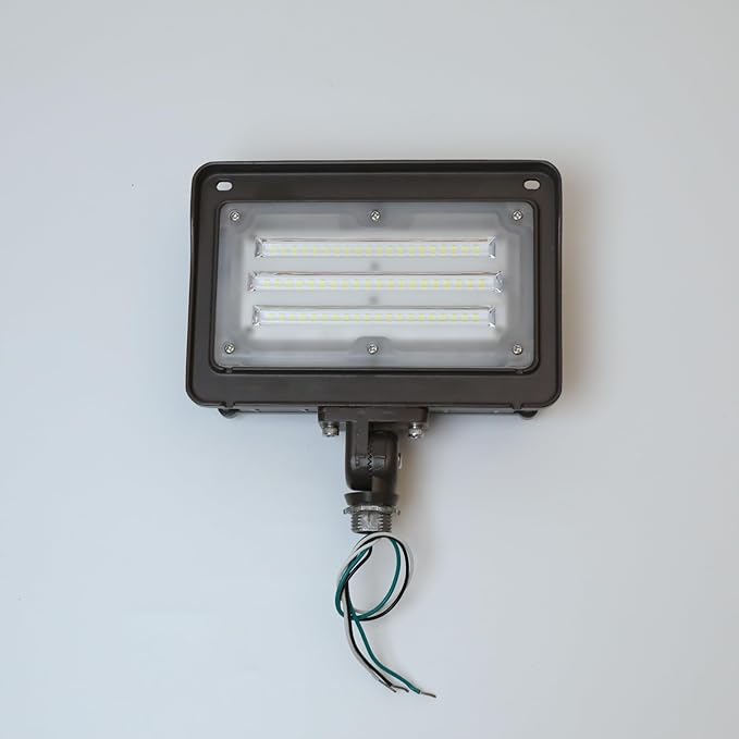 CINOTON Dusk to Dawn LED Flood Light Outdoor 50W 7000LM IP65 Waterproof Security Wall Light Fixture with 180°Knuckle for Warehouse Patio Porch Garage 5000K Daylight AC100-277V