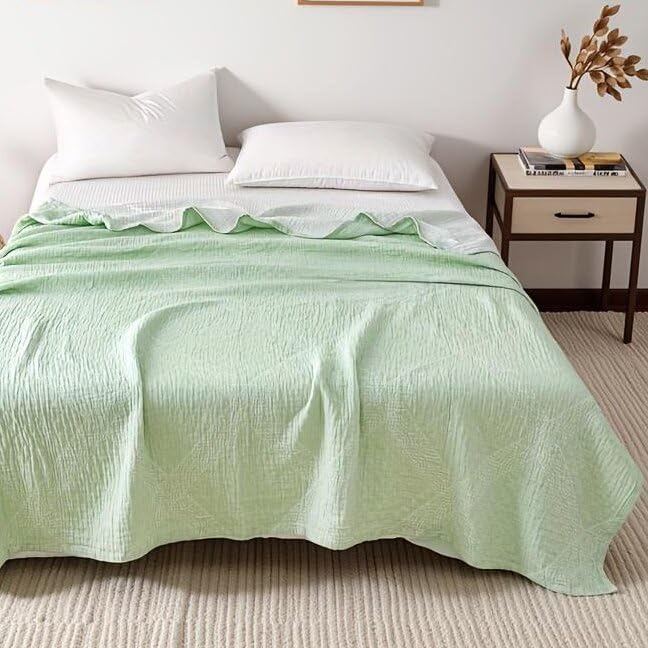 ITFRO Cooling 3 Layer Cotton Muslin Blanket for Hot Sleepers 80x92 Inches Lightweight Breathable Reversible Summer Camping Blanket All Seasons for Couch Sofa Bed (Solid Green 80x92)