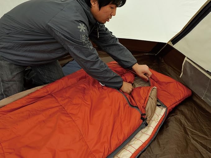 Snow Peak Ofuton Sleeping Bag - Versatile Camping Sleeping Bag for Cold Weather &amp Warm Sleeping - Comfortable &amp Durable Camping Equipment - Wide