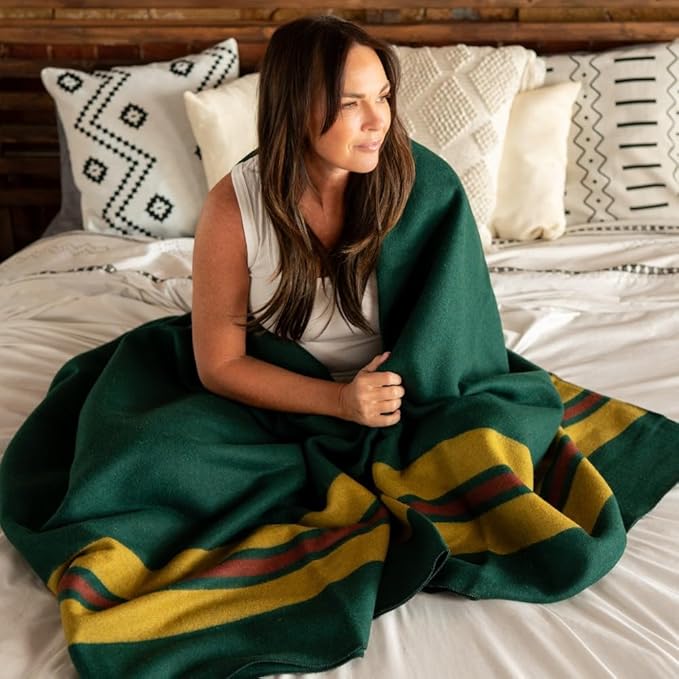 Arcturus Rainier Wool Blanket - Warm Heavy Washable Bed Blanket | Great for Home &amp Camping (Fort Lava Canyon King)