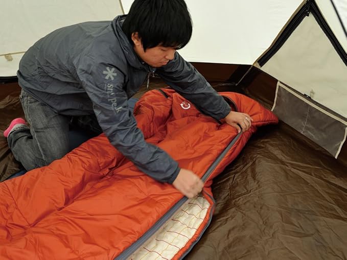 Snow Peak Ofuton Sleeping Bag - Versatile Camping Sleeping Bag for Cold Weather &amp Warm Sleeping - Comfortable &amp Durable Camping Equipment - Wide