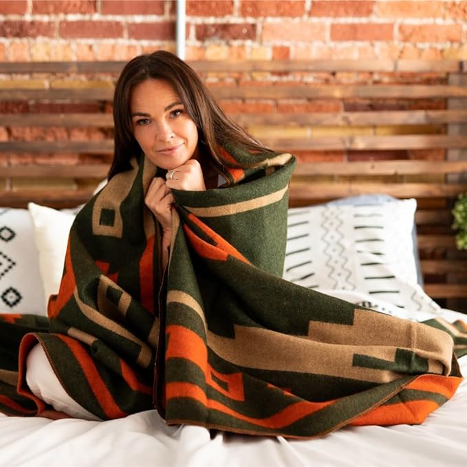 Arcturus Rainier Wool Blanket Warm Thick Washable Wool Blanket for Home Outdoors Camping Tailgates Picnic Hunting Travel &amp Emergency Kits Twin Size 4.5 lb Lone Pine