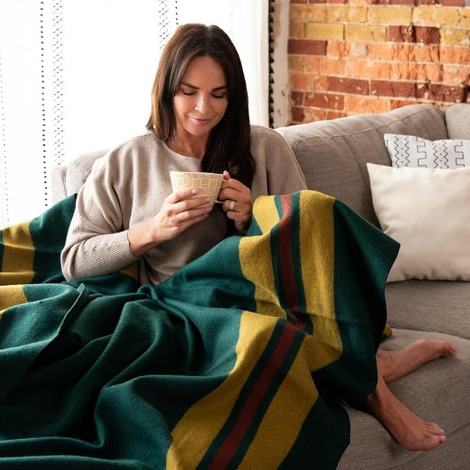 Arcturus Rainier Wool Blanket - Warm Heavy Washable Bed Blanket | Great for Home &amp Camping (Fort Lava Canyon King)