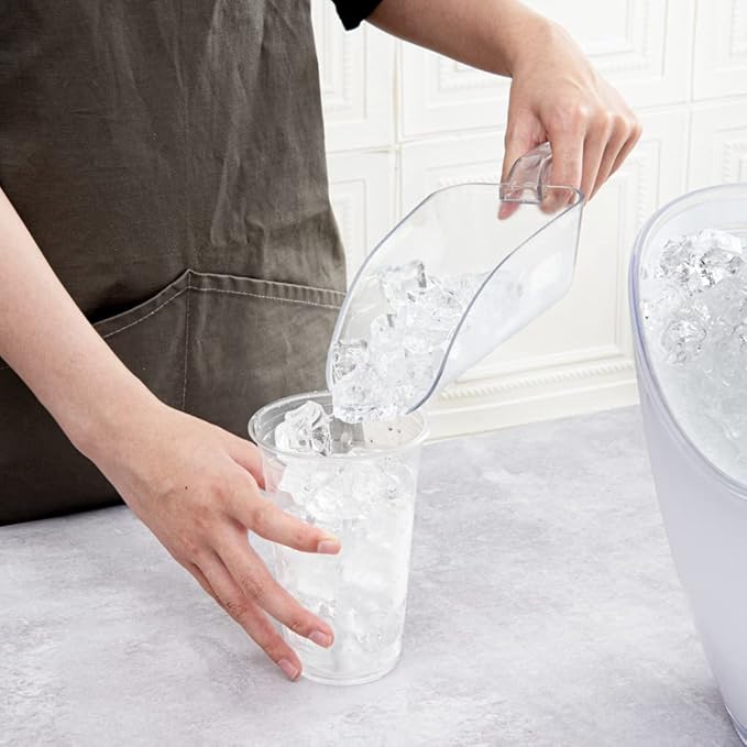 Restaurantware Met Lux 24 Ounce Ice Scoop 1 Flat Bottom Food Scoop - Beveled Front Edge Hanging Slot Clear PC Plastic Flour Scoop Lightweight For Ice Or Dry Ingredients