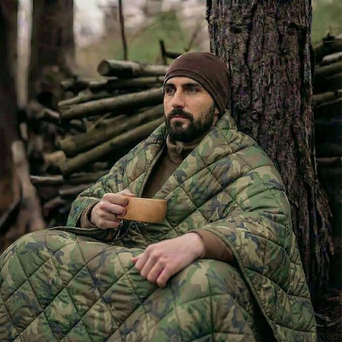 LOOGU Camo Blanket Waterproof Insulation Poncho Liner for Outdoor Camping Hiking Hunting Survival Backpacking Picnicking