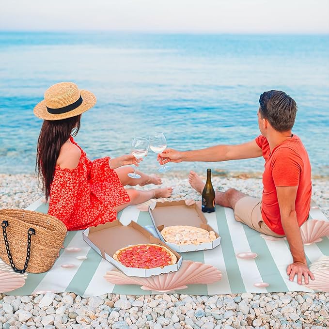 Waterproof Sandproof Beach Blanket 59''×68'' Ocean Scallop Decoration Polyester Outdoor Picnic Blanket with 4 Stakes &amp Storage Bag for BeachCampingVacation