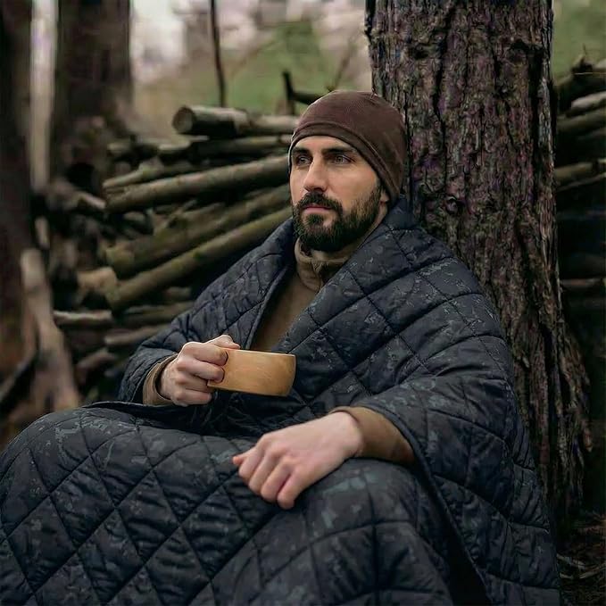 LOOGU Camo Blanket Waterproof Insulation Poncho Liner for Outdoor Camping Hiking Hunting Survival Backpacking Picnicking