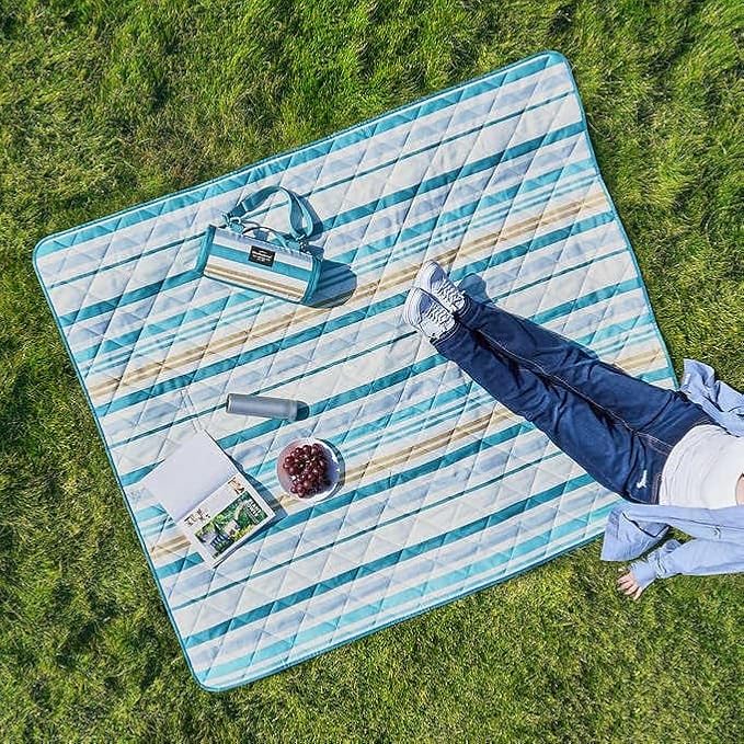 Weatherproof Vintage Outdoor Blanket (60in x 72in) - Portable Picnic Blankets Waterproof Foldable &amp Beach Blanket Waterproof Sandproof with Carry Strap Camping Blanket - Foldable Waterproof (Stri