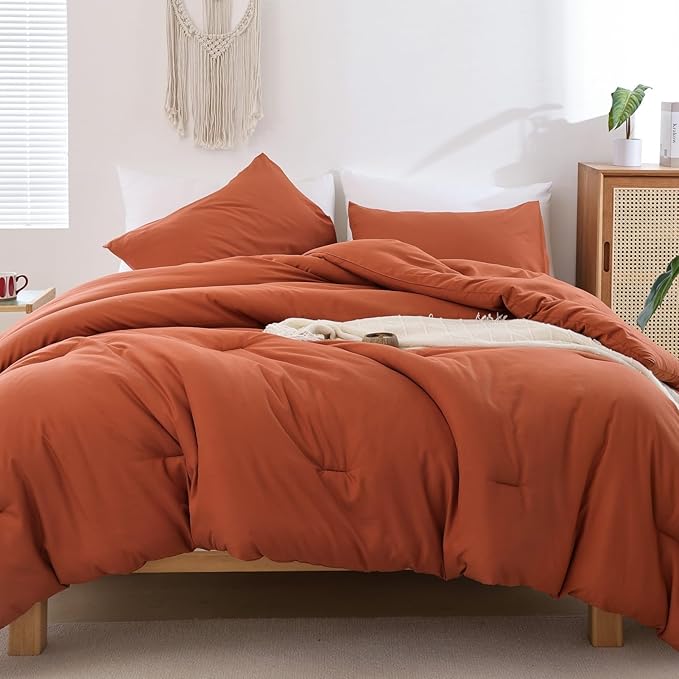 ROSGONIA Oversized King Comforter 120x120 3pcs Super King Comforter (1 Burnt Orange Comforter &amp 2 Pillowcases) Lightweight Warm Bedding Set Quilt