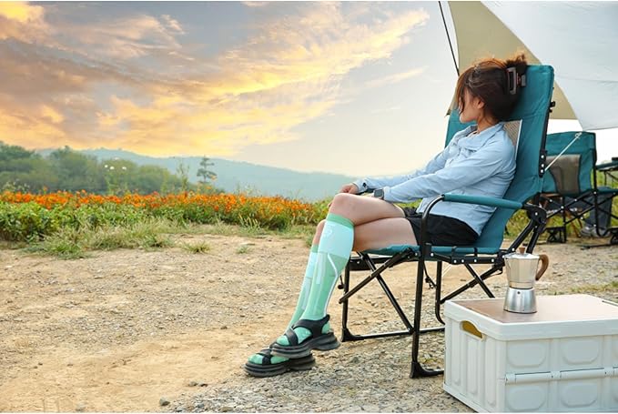 Heavy Duty Oversized Camping Director Chair with Side Table Built-in Cup Holder Folding Steel Frame for Outdoor Activities Beach Garden Tailgating Camping Lawn and Picnic (Blue)