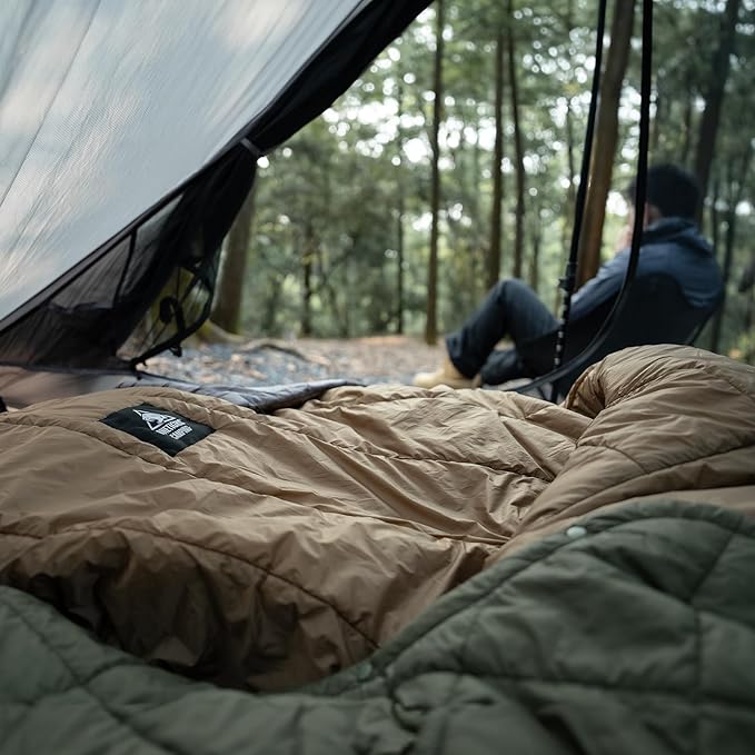 OneTigris Featherlite Ultralight Sleeping Quilt Weighs 35oz Warm Hammock Topquilt 40 Degree with Footbox Perfect for Outback Camping Hiking Backpacking and Hammocks