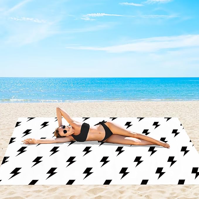 Beach Blanket Waterproof Sandproof Beach Blanket with 4 Stakes &amp 4 Pockets 78''×86'' Lightweight Outdoor Picnic Blanket for Travel Camping Hiking