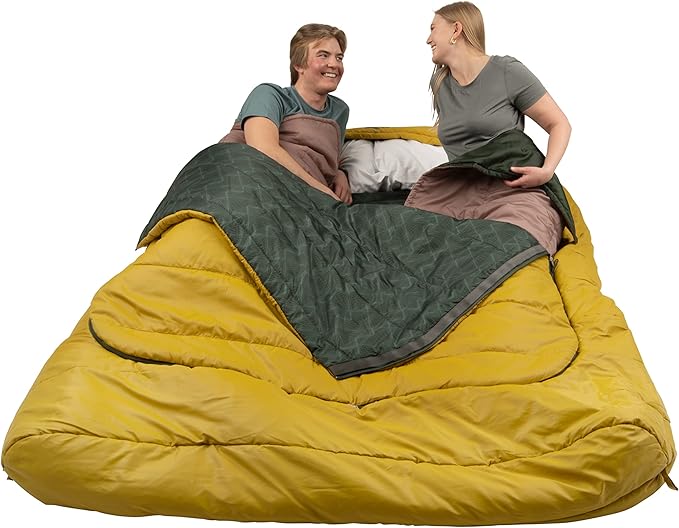 Kelty Tru.Comfort Doublewide 20 Degree Sleeping Bag – Two Person Synthetic Camping Sleeping Bag for Couples &amp Family Camping