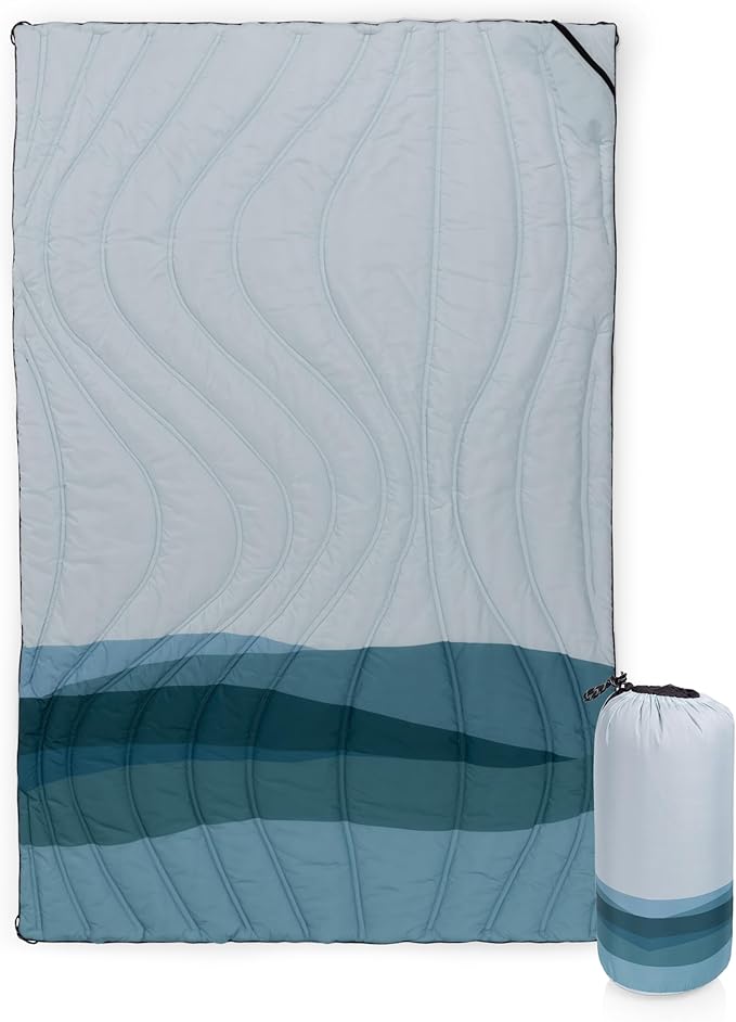 Picnic TIME Aura Outdoor Puffer Blanket Water-Repellent Puffy Printed Picnic Blanket for Camping and Park Large Cozy Outdoor Mat with Drawstring Bag Corner Loops and Pocket (Morning Ocean)