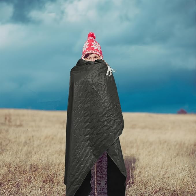 Large Outdoor Blanket Waterproof QuiltedThick Warm Fleece Blanket for Stadium Camping Picnics Beaches Pets Sports - Sandproof Windproof Washable Portable - Black