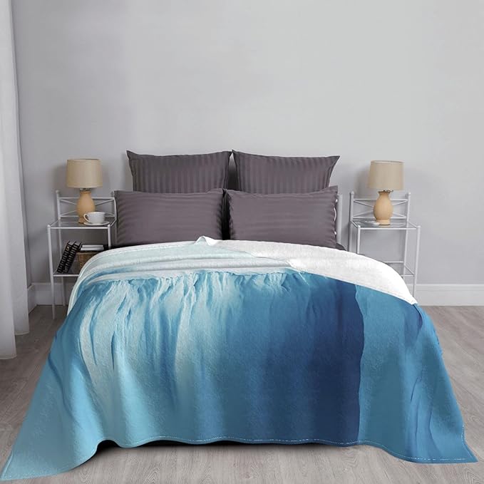 Glacier Cliff Soft Fleece Blanket 60 * 50 inch Soft Sofa Blanket Suitable for Sofa Camping Travel Night Cover Blanket