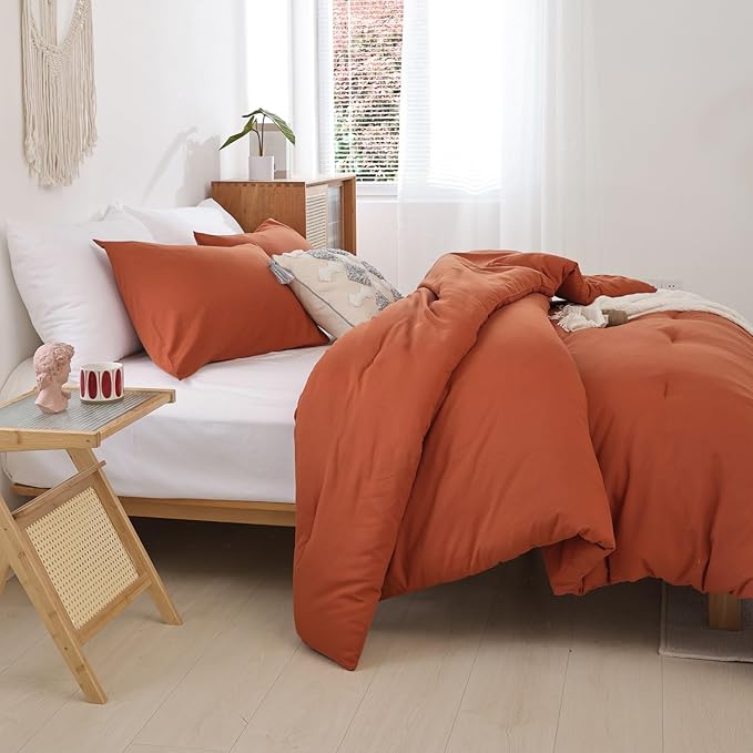 ROSGONIA Oversized King Comforter 128x120 3pcs Super King Plus (1 Burnt Orange Comforter &amp 2 Pillowcases Lightweight Bedding Set Quilt