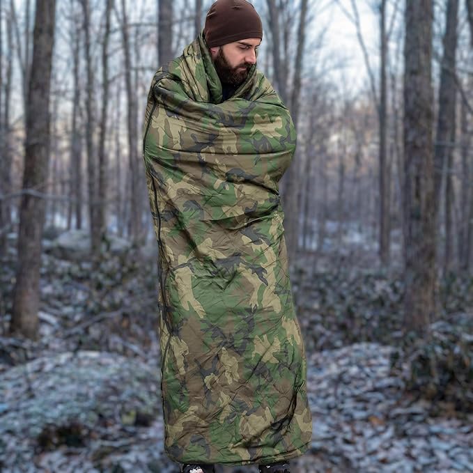 LOOGU Camo Blanket Waterproof Insulation Poncho Liner for Outdoor Camping Hiking Hunting Survival Backpacking Picnicking