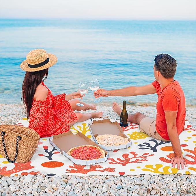 Waterproof Sandproof Beach Blanket 59''×68'' Ocean Seaweed Polyester Outdoor Picnic Blanket with 4 Stakes &amp Storage Bag for BeachCampingVacation White
