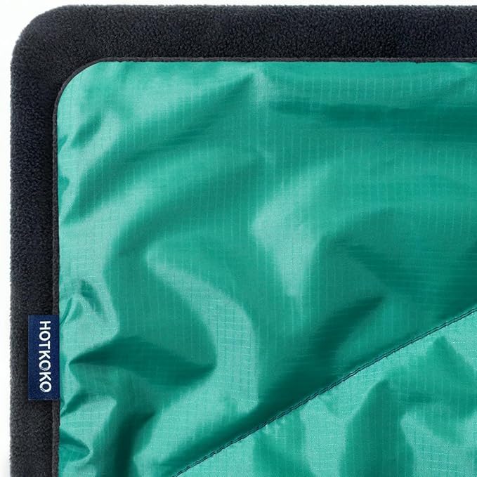 Waterproof Stadium Blanket Fleece Camping Blanket Wearable Soft Warm Camp Blanket for Outdoor Camping Picnic Stadium Sports Beach Car