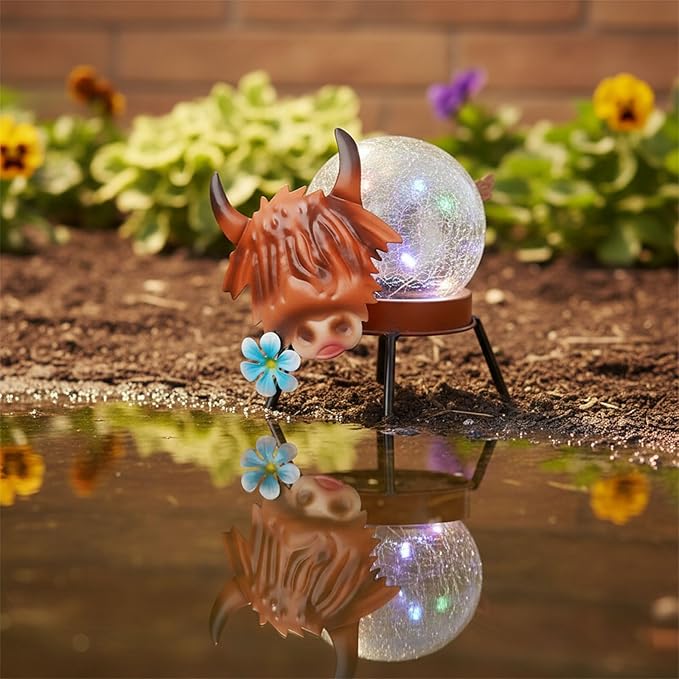 Solar Lights Outdoor Highland Cow Decor with Crackle Glass Globe Lights - Cute Metal Cow Decor for Yard Lawn Patio Porch Pathway Tabletop Housewarming Gifts for Mom Women