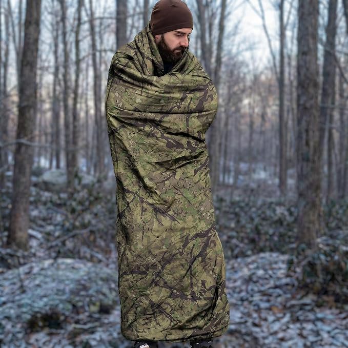 LOOGU Camo Blanket Waterproof Insulation Poncho Liner for Outdoor Camping Hiking Hunting Survival Backpacking Picnicking