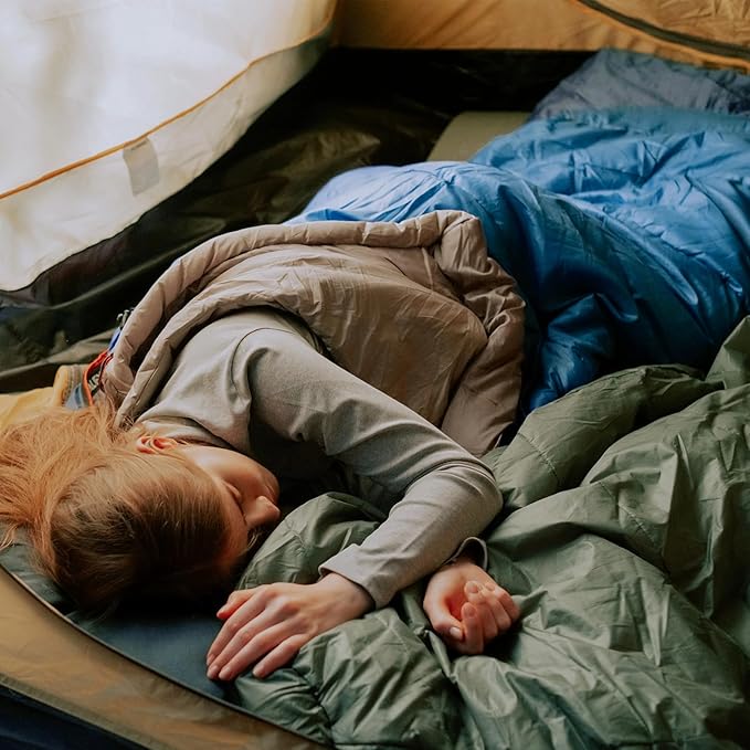 covacure Camping Blanket - Outdoor Travel Blanket Packable Puffy Blanket Lightweight &amp Warm Quilt for Camping Hiking Backpacking Outdoors Travel Beach