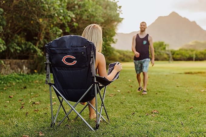 Picnic TIME NFL Unisex-Adult NFL Reclining Camp Chair Beach Chair for Adults Sports Chair with Carry Bag