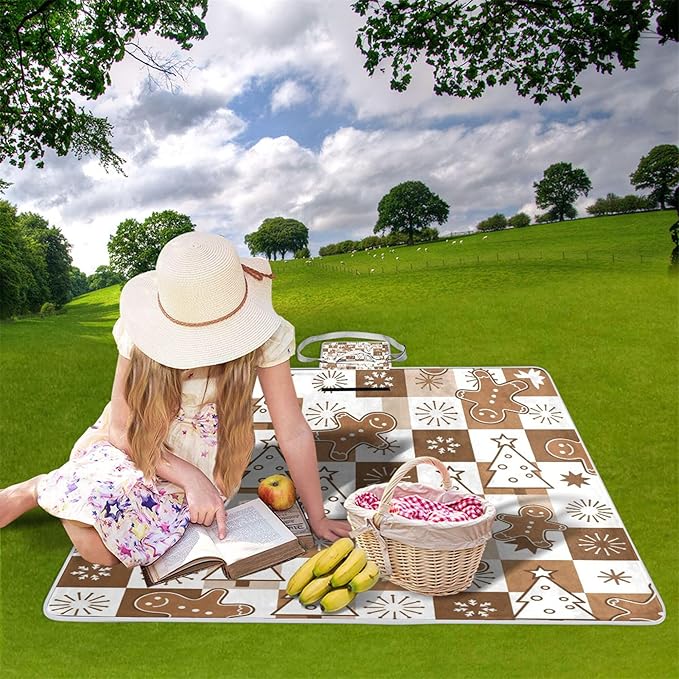 MNSRUU Picnic Blanket Waterproof Foldable Gingerbread Men and Christmas Large Outdoor Picnic Beach Camping Blanket Travel Mat Shoulder Strap Tote Rectangle 57x59in