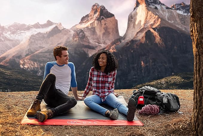 Oceas Outdoor Pocket Blanket - Ideal Sand Proof and Waterproof Picnic Blanket for Beach Hiking and Festival Use - Foldable and Compact Mat Easily Fits Into Small Portable Bag