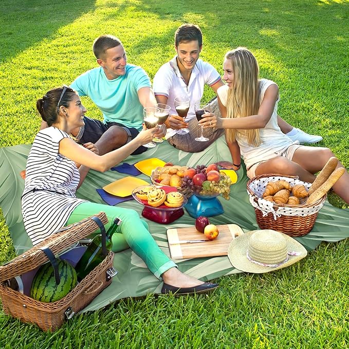 Waterproof Sandproof Beach Blanket 59''×68'' Coconut Leaves Polyester Outdoor Picnic Blanket with 4 Stakes &amp Storage Bag for BeachCampingVacation Winter Green