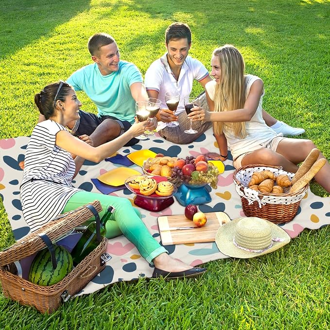 Waterproof Sandproof Beach Blanket 59''×68'' Funny Shape Heart Polyester Outdoor Picnic Blanket with 4 Stakes &amp Storage Bag for BeachCampingVacation