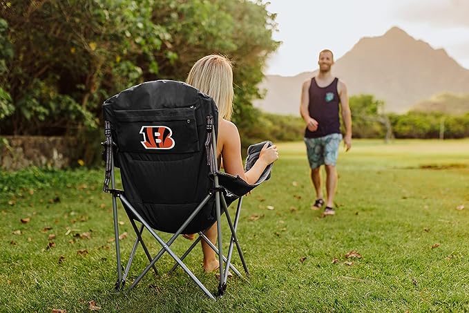 Picnic TIME NFL Unisex-Adult NFL Reclining Camp Chair Beach Chair for Adults Sports Chair with Carry Bag