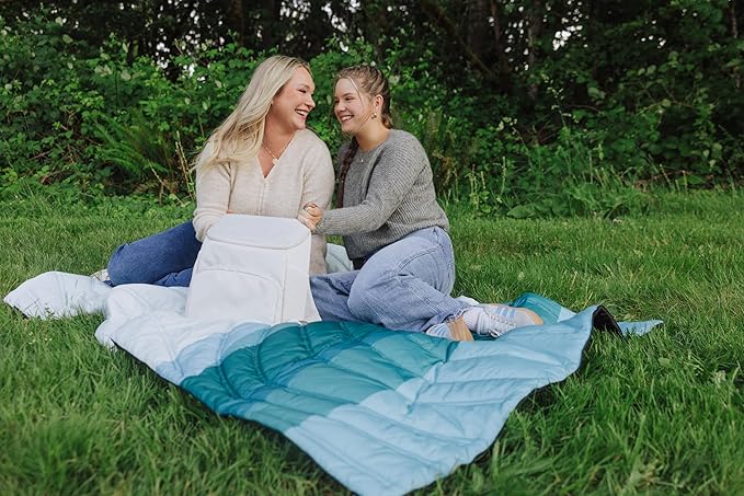 Picnic TIME Aura Outdoor Puffer Blanket Water-Repellent Puffy Printed Picnic Blanket for Camping and Park Large Cozy Outdoor Mat with Drawstring Bag Corner Loops and Pocket (Morning Ocean)