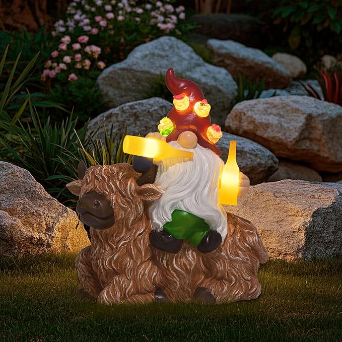 DKJOCKY Gnome Garden Decor Statue with Solar Light Lantern Highland Cow Birthday Gifts for Women Mom Grandma Funny Waterproof Resin Figurine Outdoor Decorations for Yard Patio Lawn Balcony Porch