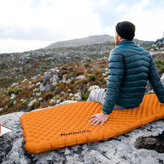 Naturehike Ultralight Insulated Sleeping Pad with R5.8 3.2in Thickened Patchworkable Inflatable Double Sleeping Mat for Camping Hiking Climbing with Inflatable Bag