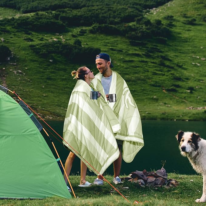 OUTSKIRT Packable Camping Blanket Outdoor Puffer Camping Blankets for Cold Weather Lightweight &amp Wearable Camping Quilt Ideal for Traveling Hiking Festival &amp Outdoor Adventures Deer