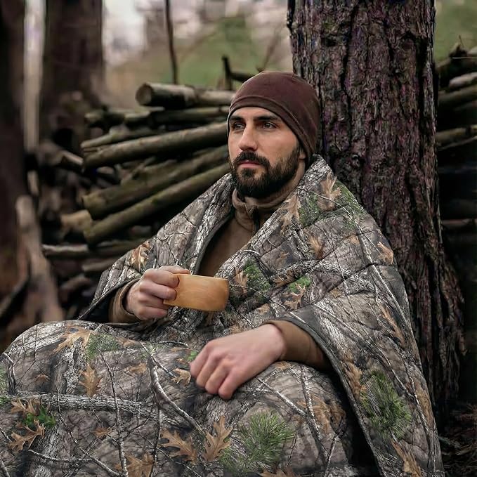 LOOGU Camo Blanket Waterproof Insulation Poncho Liner for Outdoor Camping Hiking Hunting Survival Backpacking Picnicking