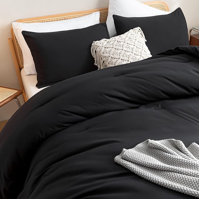 ROSGONIA Oversized King Comforter Black 3pcs(1 Boho Comforter &amp 2 Pillowcases) Soft Lightweight Oversized King Size Comforter Sets All Season Bedding