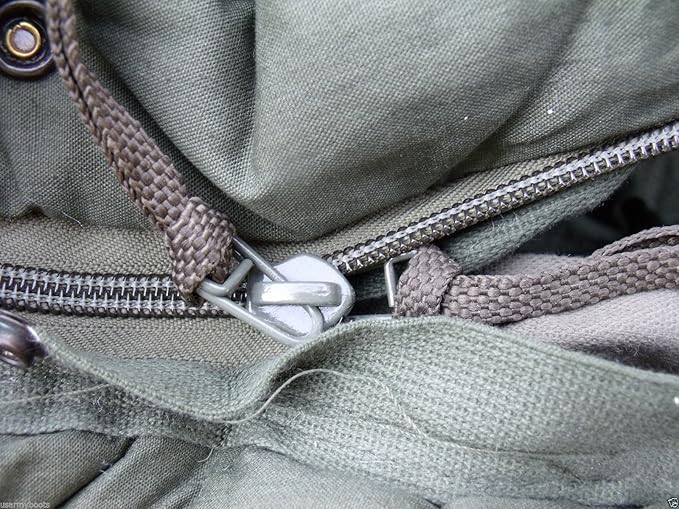 Very Warm Thick Old School Military US Army Subzero Extreme Cold Weather ECW Down OD Green Sleeping Bag by US Goverment GI USGI