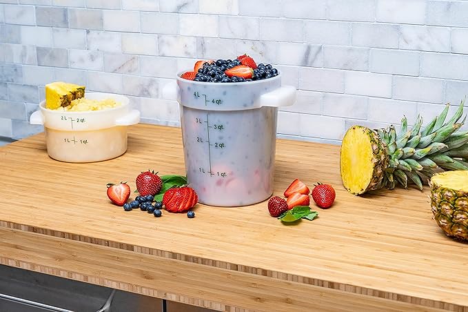 Carlisle FoodService Products Storplus Round Food Storage Container with Stackable Design for Catering Buffets Restaurants Polyethylene (Pe) 4 Quart White