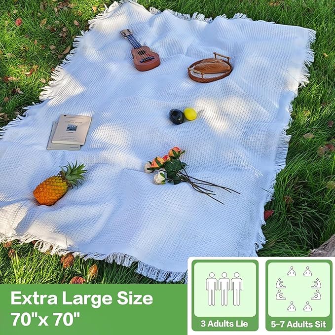 70x 70 Picnic Blanket Extra LargeLayer Outdoor Blanket for 5 to 7 AdultsCamping Grass Lawn Park Accessories Cute Couple Gifts Ideas Wedding Registry for Camping Park Beach (Green)