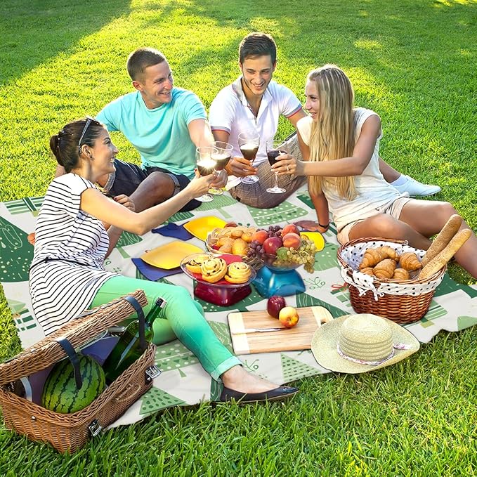 Waterproof Sandproof Beach Blanket 59''×68'' Christmas Tree Polyester Outdoor Picnic Blanket with 4 Stakes &amp Storage Bag for BeachCampingVacation Green