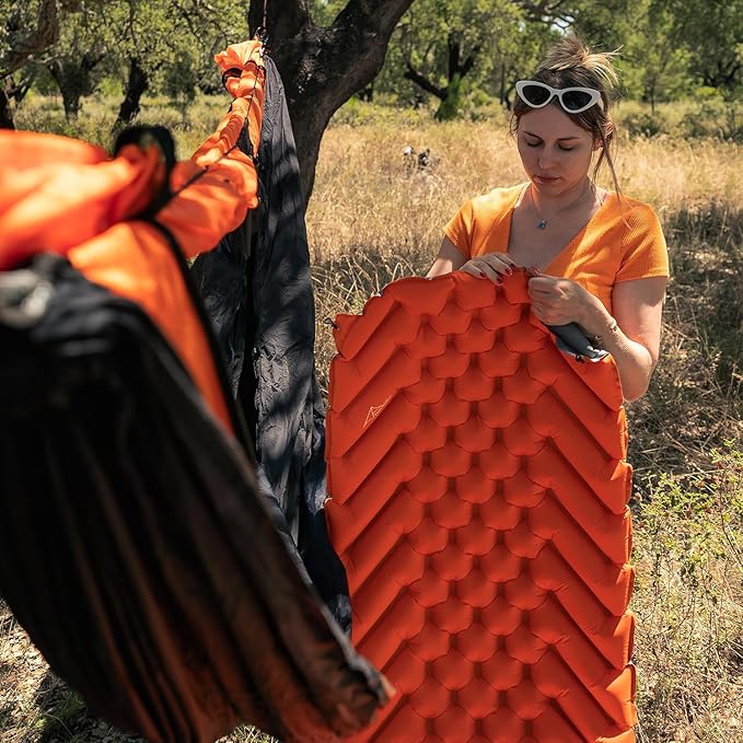 Inflatable Sleeping Pad for Camping Ultralight Sleeping Mat for Backpacking Hiking Hammock Sleeping Pad Pairs Hammocks