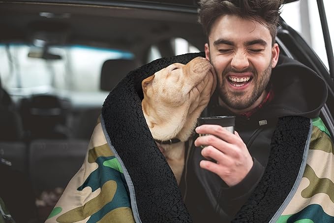 Tirrinia Waterproof Outdoor Blanket with Sherpa Lining Windproof Triple Layers Warm Comfy Foldable for Camping Stadium Beach Picnic Grass Concerts Car Dog 51''X 59'' &amp 59''X 80''
