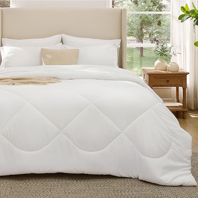 Bedsure 7 Pieces Full Comforter Set Premium Series Hotel Luxury Soft Bed in a Bag Goose Down Alternative Safe for Sensitive Skin Bedding Comforter All Season Medium Warmth White Wavy Quilted