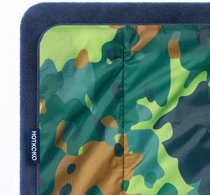 Waterproof Stadium Blanket Fleece Camping Blanket Soft Warm Wearable Camp Blanket for Outdoor Camping Picnic Stadium Sports Beach Car