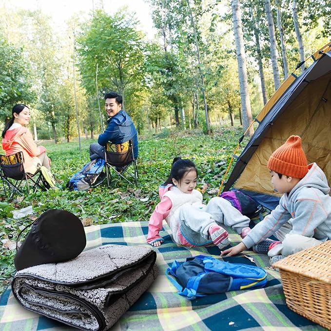 Waterproofs Outdoor Blanket with Fleece Lining Soft Moistureproof Folding Mat Portable Fleece Camping Blanket Easy Use