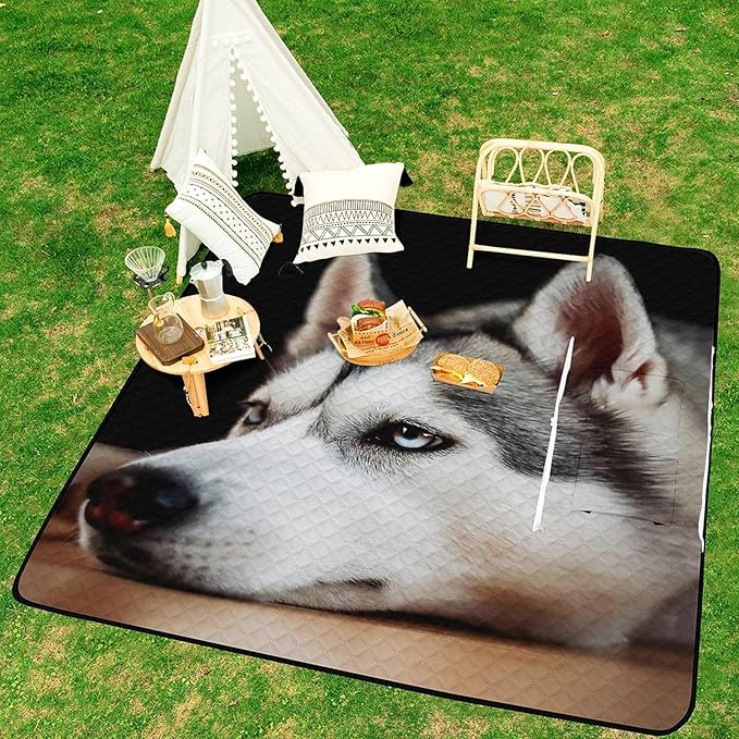 Husky Dog Beach Blanket Outdoor Packable Picnic Blanket with Zipper Folds Into Tote Bag Waterproof Picnic Mat Portable Beach Mat for Camping Hiking Festivals