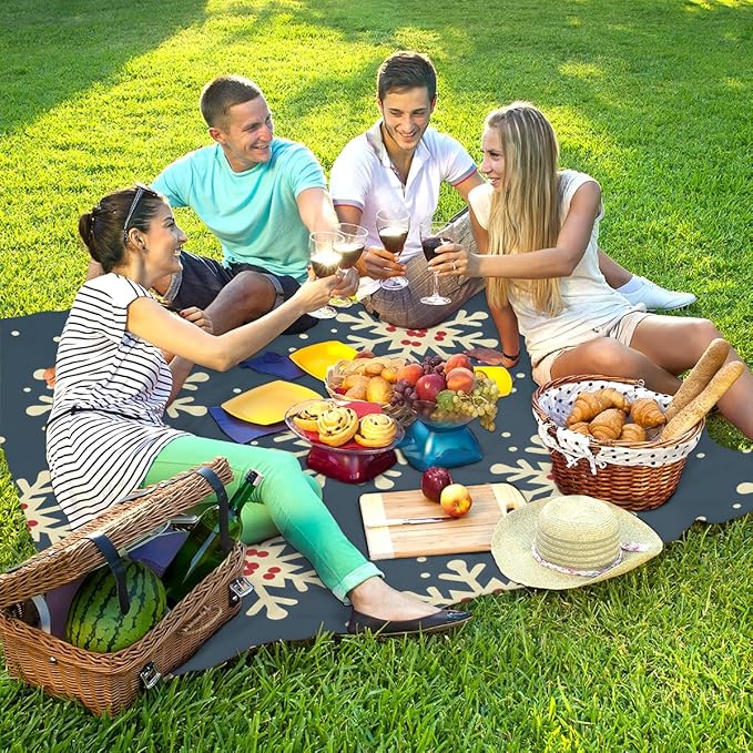 Waterproof Sandproof Beach Blanket 59''×68'' Blue Background Polyester Outdoor Picnic Blanket with 4 Stakes &amp Storage Bag for BeachCampingVacation Snowflake